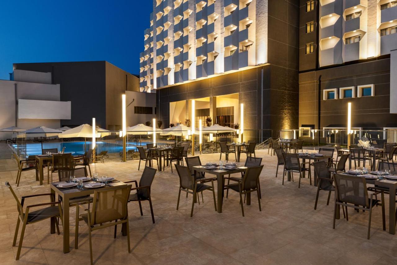 מלון Wyndham בוקורו מראה חיצוני תמונה